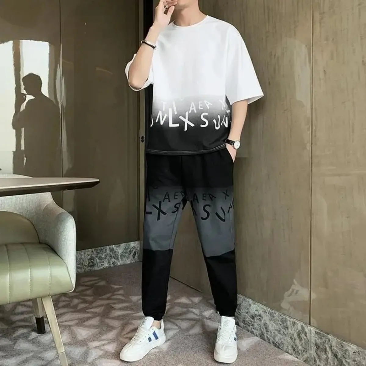Summer men's gradient letter print pattern breathable round neck T-shirt pants set outdoor casual two-piece set - Image 2