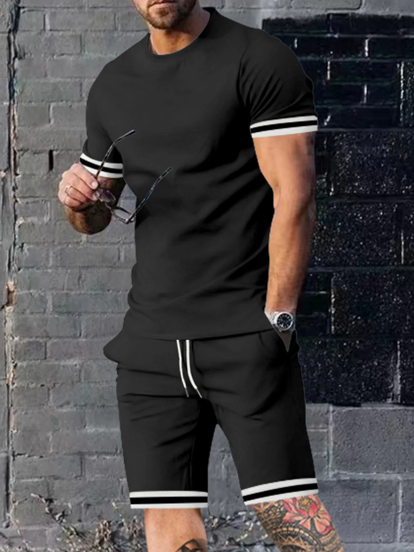 EUROPEAN AND AMERICAN MEN'S SUMMER MEN'S LOOSE SET SHORT SLEEVED SHORTS SPORTS CASUAL ROUND NECK TWO-PIECE SET MEN'S S-3XL - Image 2